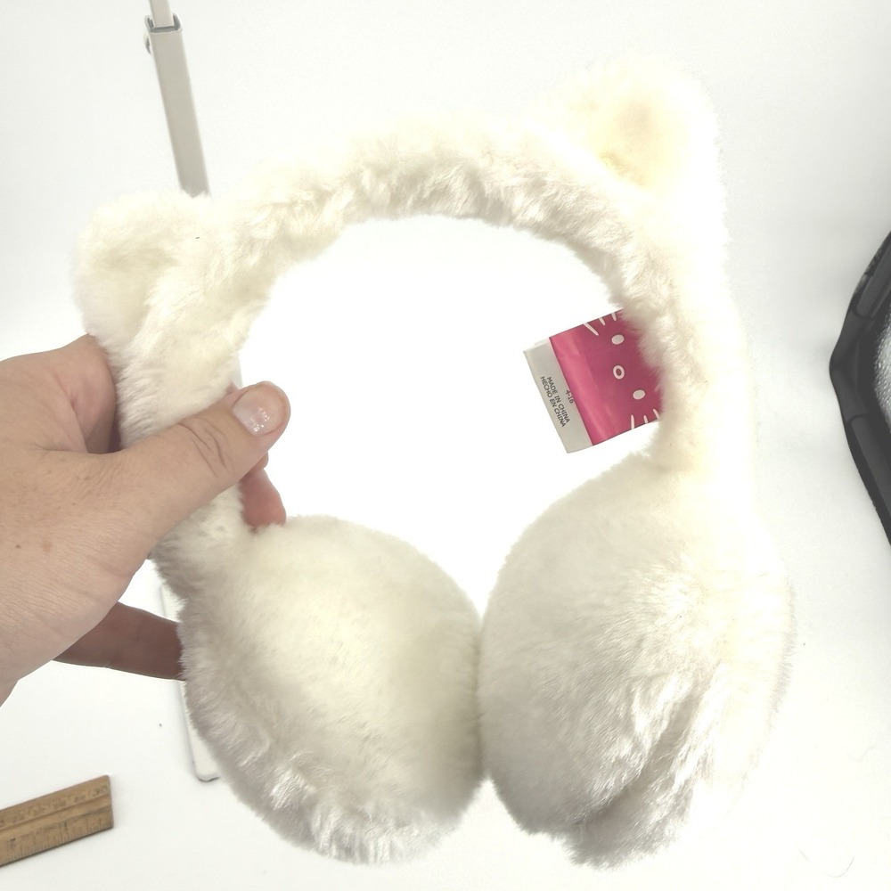 Hello Kitty White Pink Fluffy Earmuffs Girls Warm Winter Outdoor Accessories